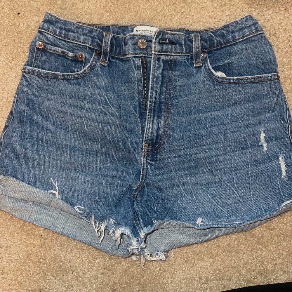 Abercrombie & Fitch Curve Love High Rise 4” short